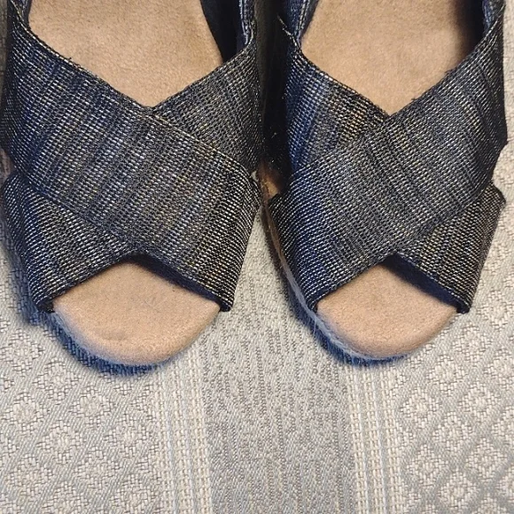 White Mountain Peep Toe Wedge - Picture 10 of 13